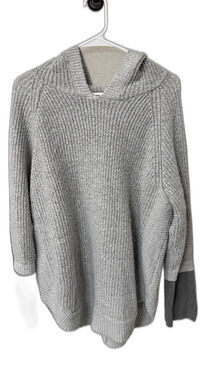 Maurice’s sweater with hoodie XXL